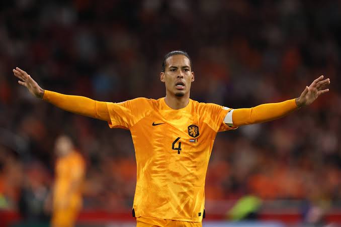 Van Dijk afichua kilichomfanya aendelee na Uholanzi