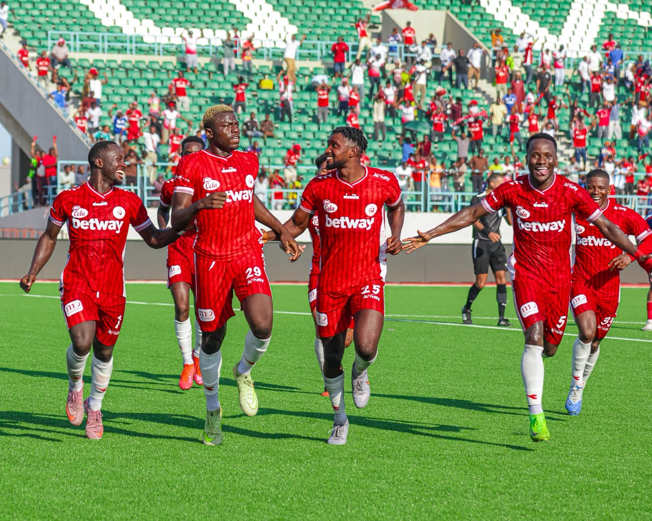 Ahmed Ally awataka mashabiki wa Simba kujitokeza kwa wingi huku Doumbia akiteuliwa kuwa mgeni rasmi